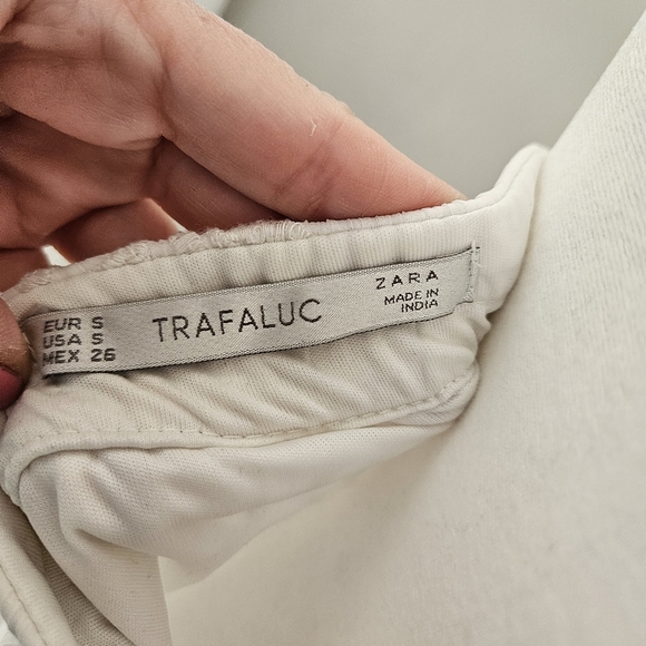 Zara Trafaluc Women's White Sheer Embroidered  High Side Slits Maxi Skirt Waist - Picture 3 of 8